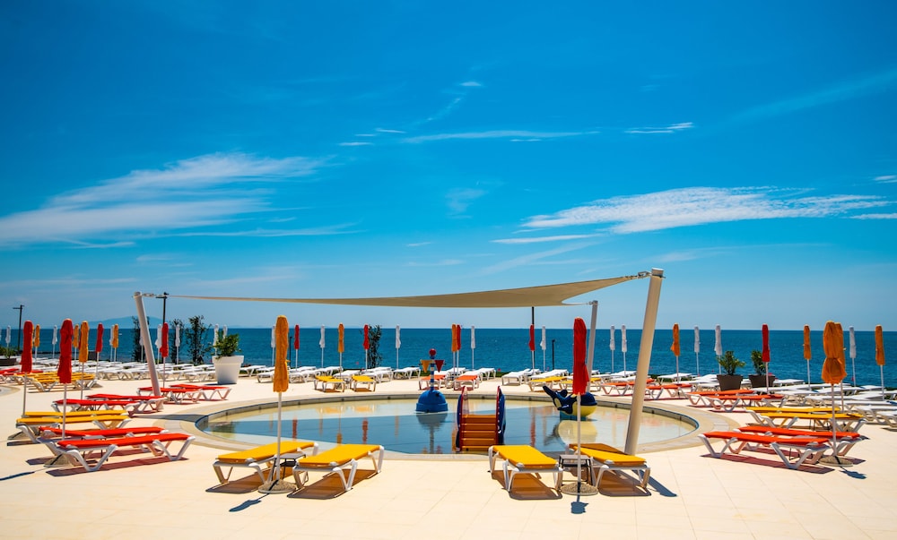 Arena Grand Kazela Camping Homes — Beach in Medulin, Istria