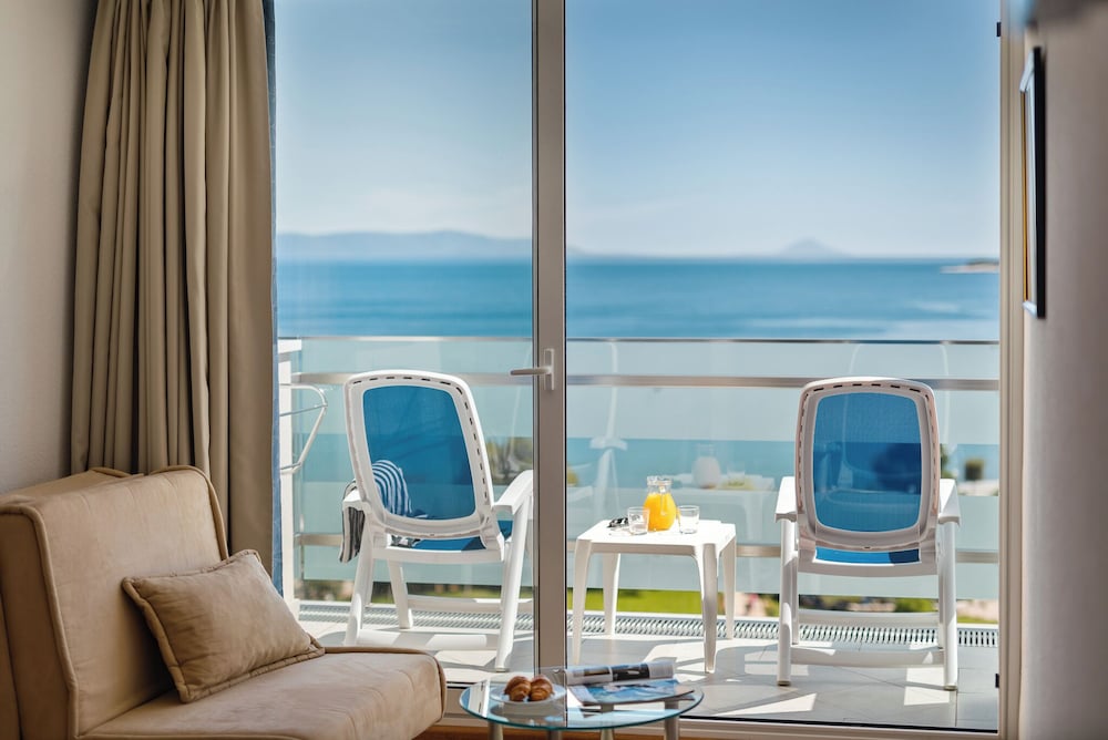 MASLINICA Mimosa Lido Palace Hotel — Hotel rooms in Labin, Istria