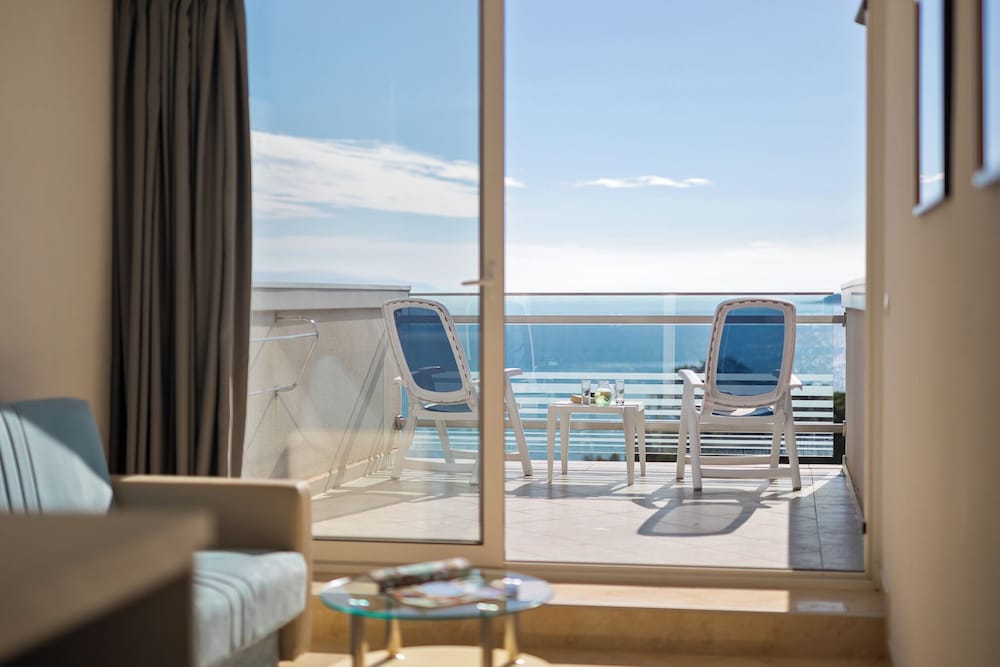 MASLINICA Mimosa Lido Palace Hotel — Hotel rooms in Labin, Istria