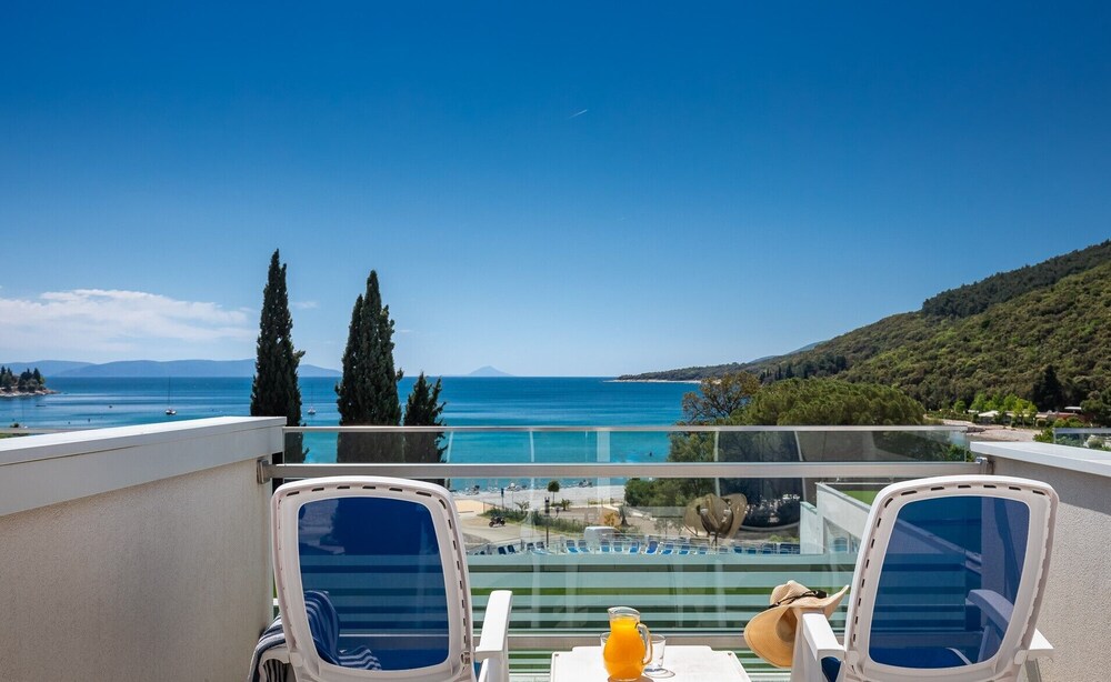 MASLINICA Mimosa Lido Palace Hotel — Hotel rooms in Labin, Istria