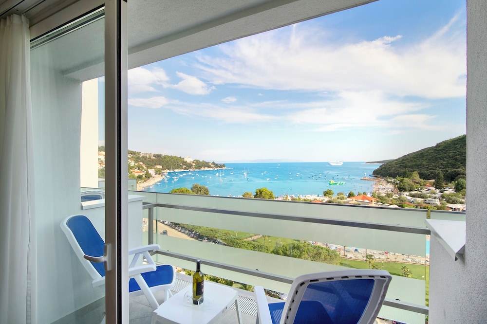 MASLINICA Mimosa Lido Palace Hotel — Hotel rooms in Labin, Istria