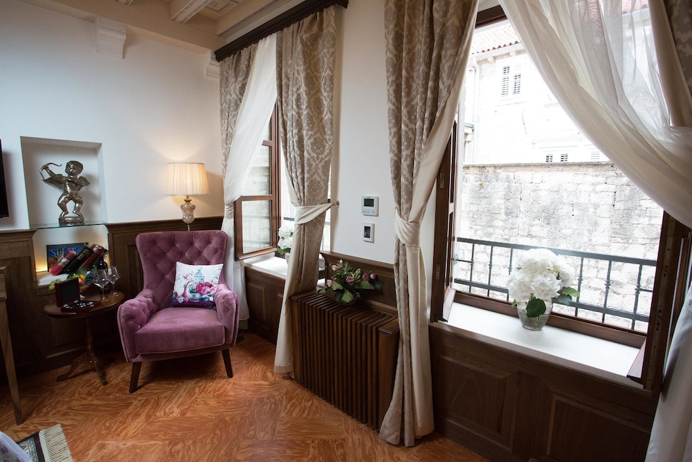 Heritage Hotel Cardo — Hotel rooms in Split, Split-Dalmatia
