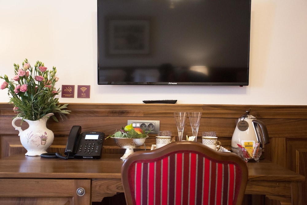Heritage Hotel Cardo — Hotel rooms in Split, Split-Dalmatia