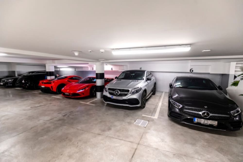 Posh Residence Luxury Suites — Hotel building in Split, Split-Dalmatia