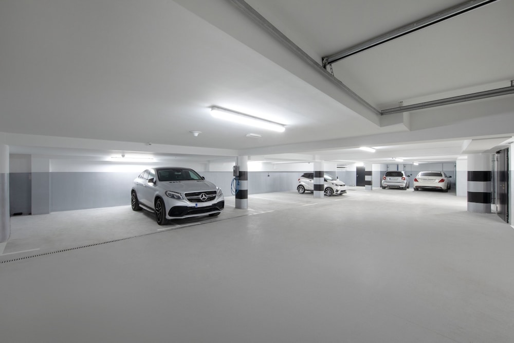 Posh Residence Luxury Suites — Hotel building in Split, Split-Dalmatia