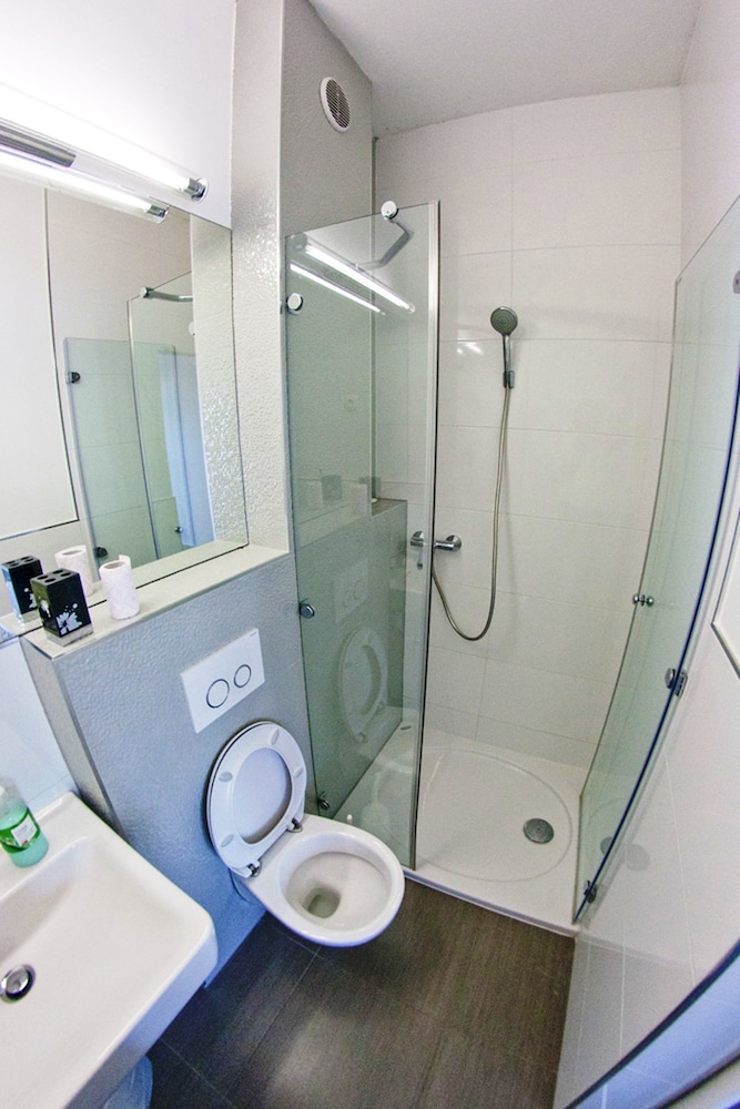 Villa Tamaris — Hotel rooms in Podstrana, Split-Dalmatia