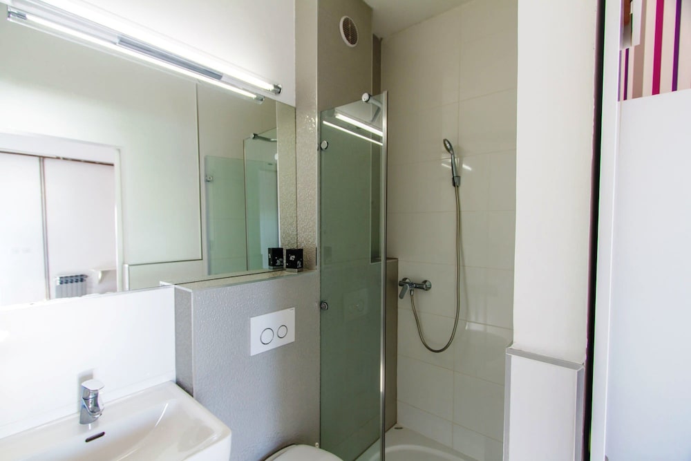 Villa Tamaris — Hotel rooms in Podstrana, Split-Dalmatia