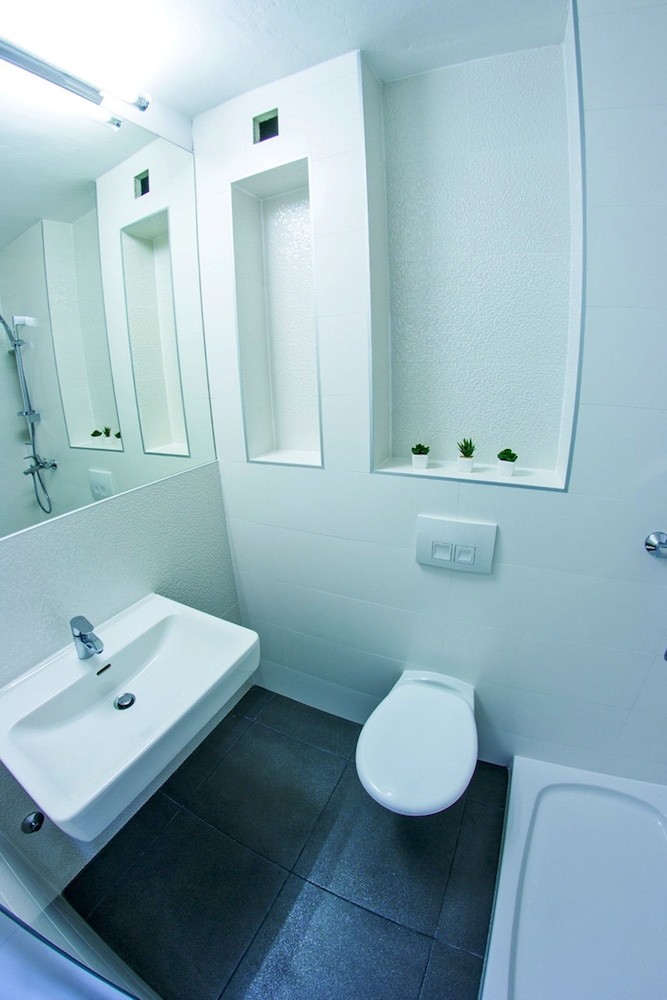 Villa Tamaris — Hotel rooms in Podstrana, Split-Dalmatia