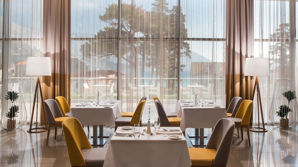 Maistra Select Srebreno Villas — Restaurant & bars in Srebreno, Dubrovnik-Neretva