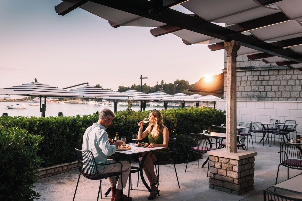 Maistra Select Srebreno Villas — Restaurant & bars in Srebreno, Dubrovnik-Neretva