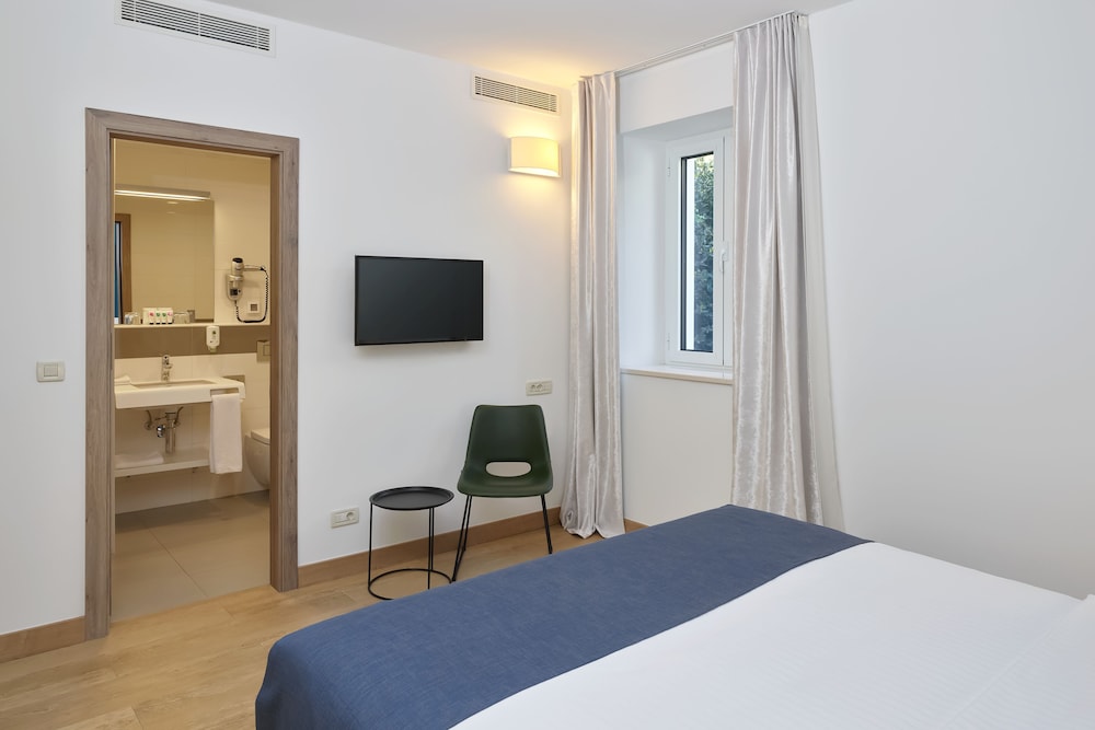 Maistra Select Srebreno Villas — Hotel rooms in Srebreno, Dubrovnik-Neretva