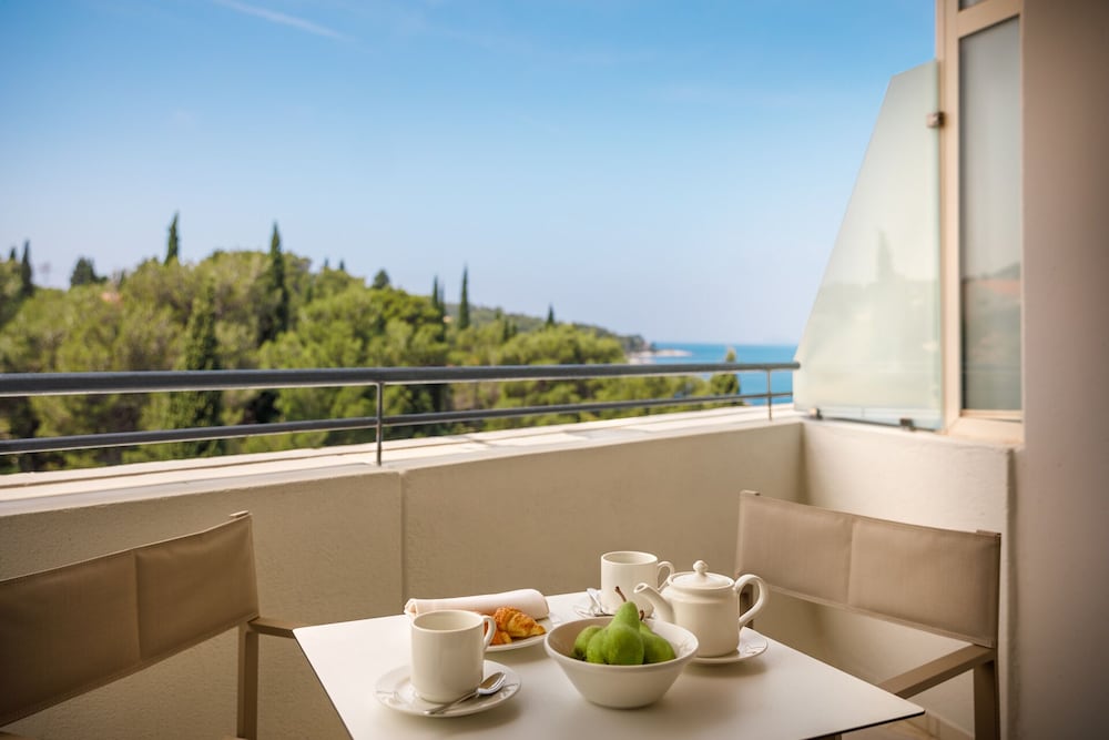 Remisens Hotel Albatros — Hotel rooms in Konavle, Dubrovnik-Neretva