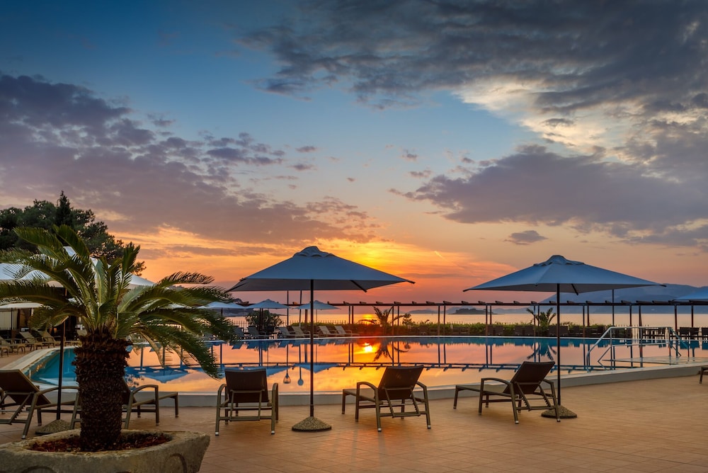 Remisens Hotel Albatros - zdjęcie 2