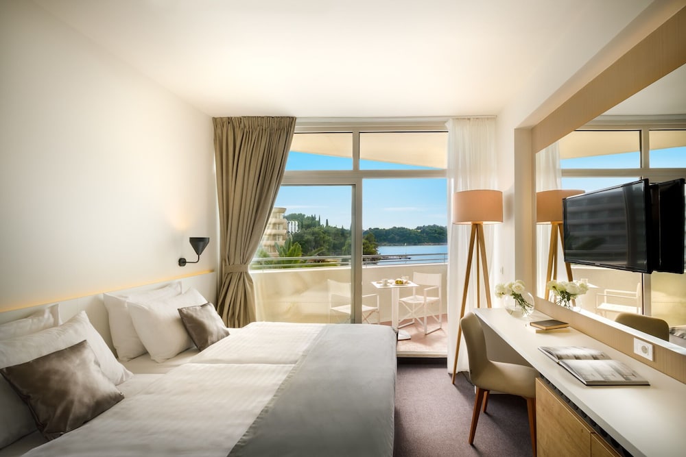 Remisens Hotel Albatros — Hotel rooms in Konavle, Dubrovnik-Neretva