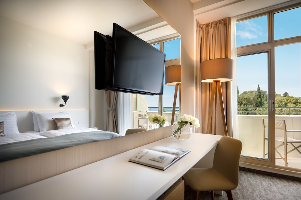 Remisens Hotel Albatros — Hotel rooms in Konavle, Dubrovnik-Neretva