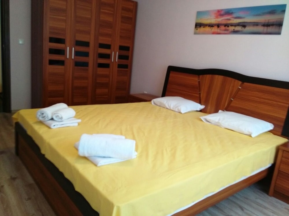 Admiral Plaza Apartments — Hotel rooms in Sunny Beach, Burgas Region