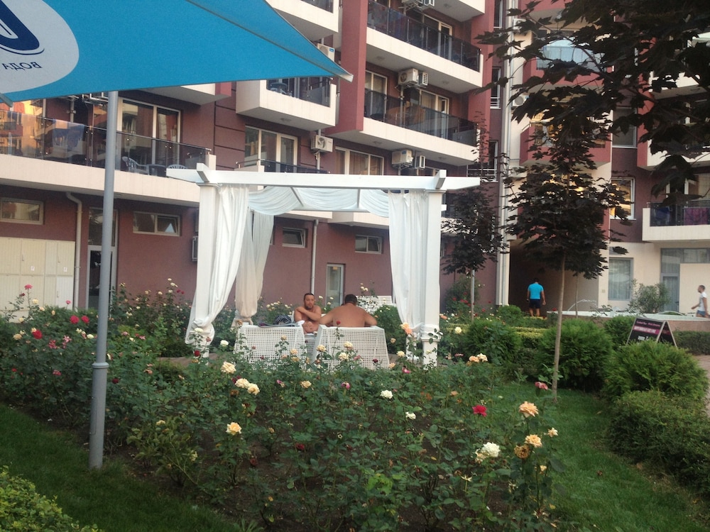 Admiral Plaza Apartments — Hotel building in Sunny Beach, Burgas Region