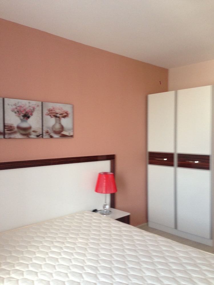 Admiral Plaza Apartments — Hotel rooms in Sunny Beach, Burgas Region