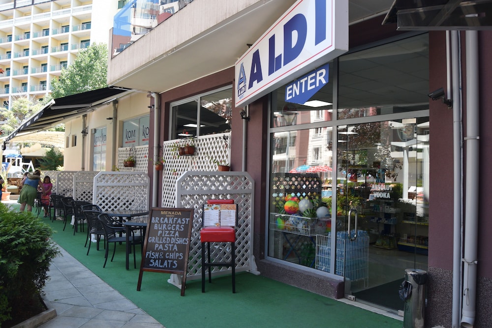 Admiral Plaza Apartments — Restaurant & bars in Sunny Beach, Burgas Region
