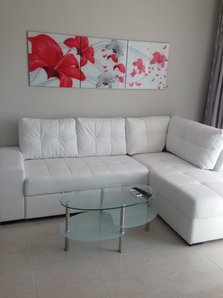 Admiral Plaza Apartments — Hotel rooms in Sunny Beach, Burgas Region