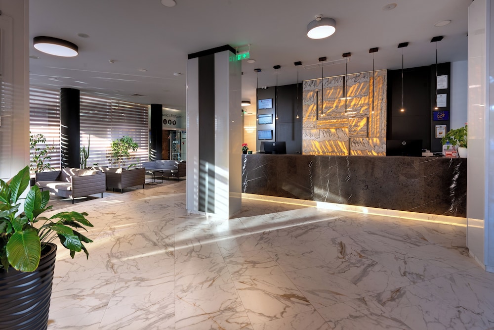 Best Western Plus Premium Inn — Hotel building in Sunny Beach, Burgas Region