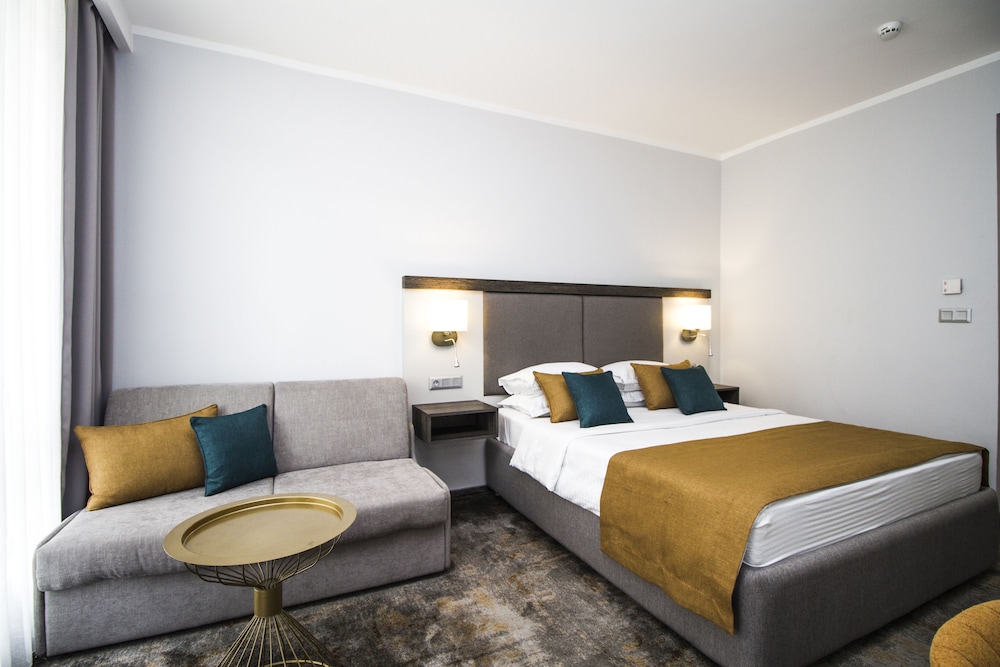 Best Western Plus Premium Inn — Hotel rooms in Sunny Beach, Burgas Region