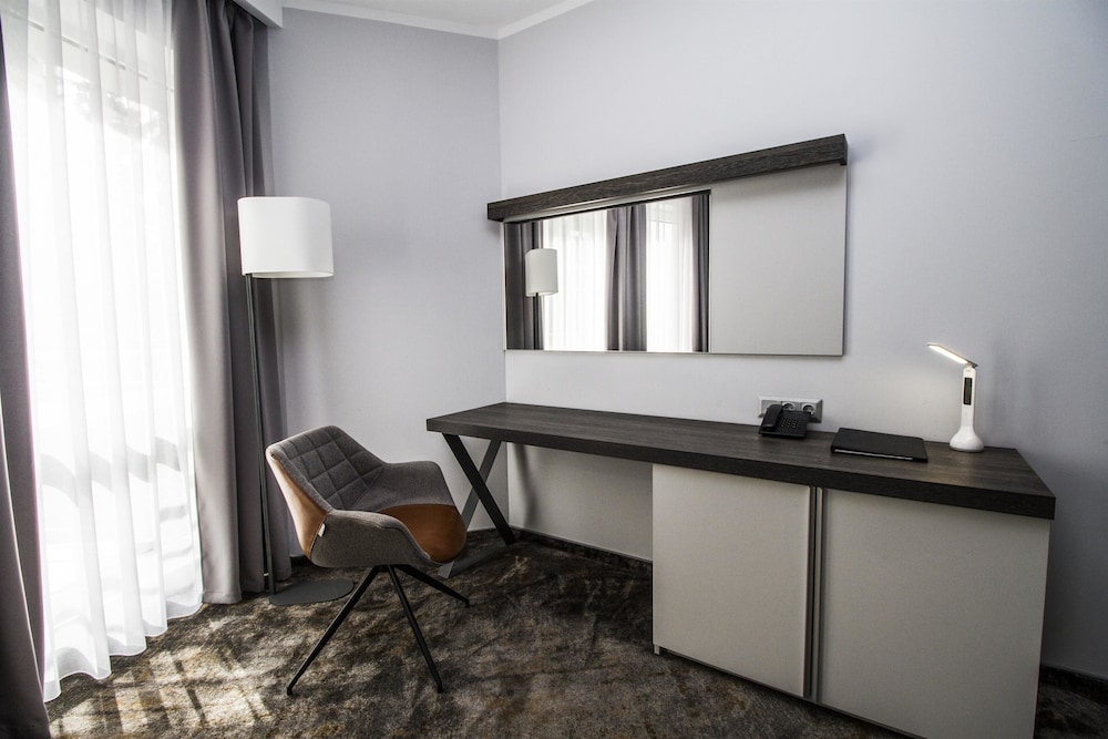 Best Western Plus Premium Inn — Hotel rooms in Sunny Beach, Burgas Region