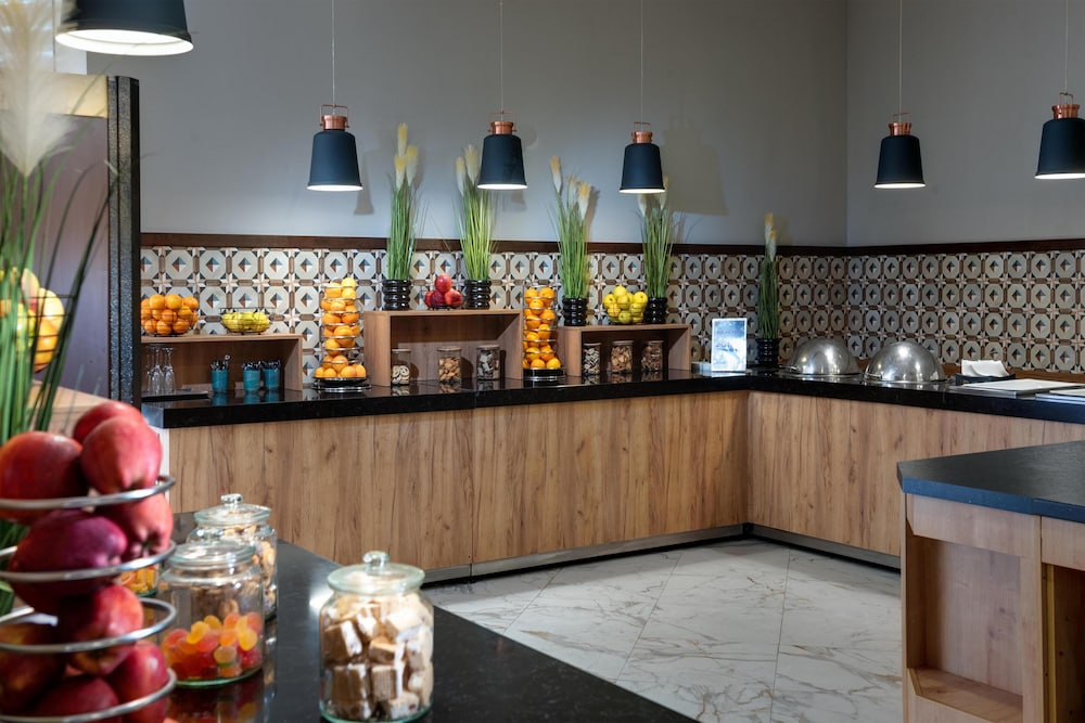 Best Western Plus Premium Inn — Restaurant & bars in Sunny Beach, Burgas Region
