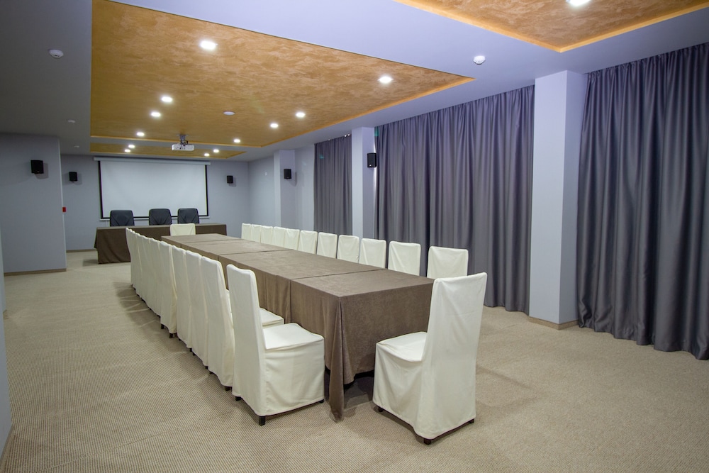 Best Western Plus Premium Inn — Hotel building in Sunny Beach, Burgas Region