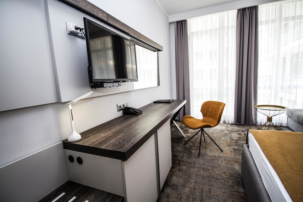 Best Western Plus Premium Inn — Hotel rooms in Sunny Beach, Burgas Region