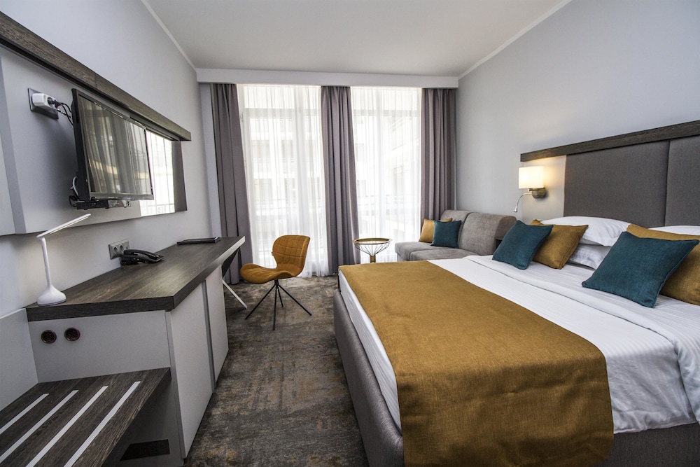 Best Western Plus Premium Inn — Hotel rooms in Sunny Beach, Burgas Region