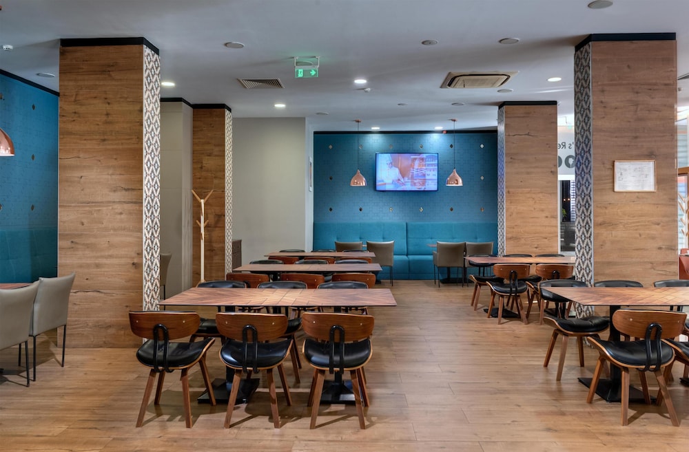 Best Western Plus Premium Inn — Restaurant & bars in Sunny Beach, Burgas Region