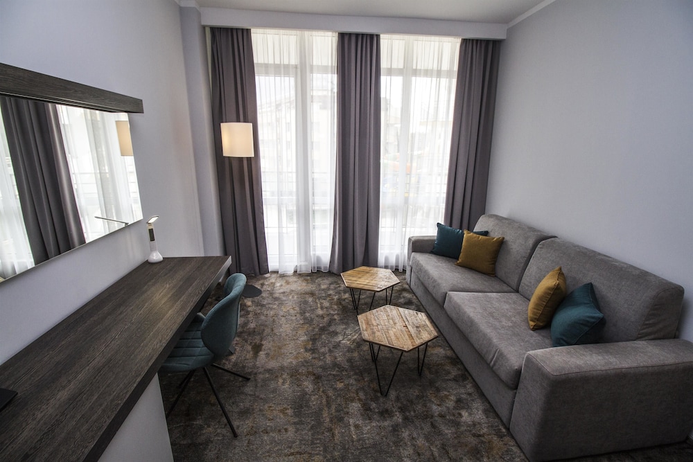 Best Western Plus Premium Inn — Hotel rooms in Sunny Beach, Burgas Region