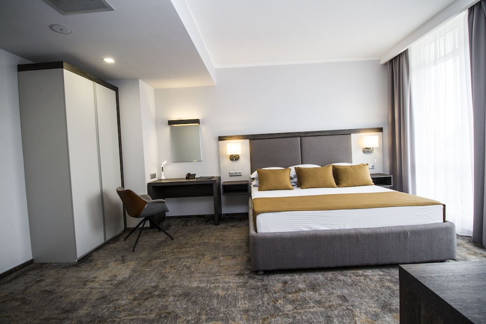 Best Western Plus Premium Inn — Hotel rooms in Sunny Beach, Burgas Region