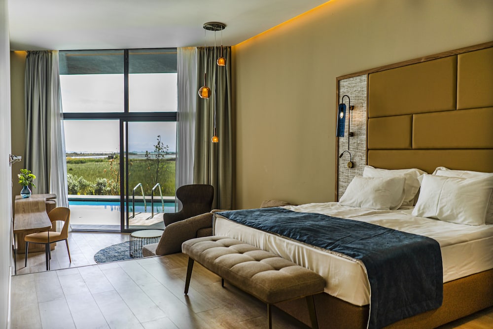 Wave Resort – Ultra All Inclusive — Rooms in Pomorie, Burgas Region