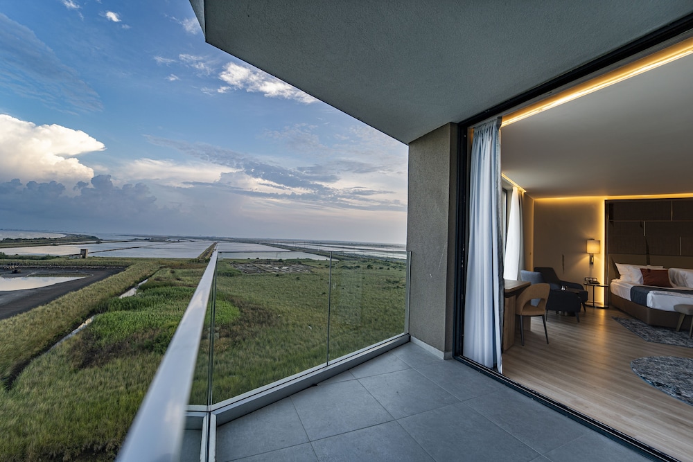 Wave Resort – Ultra All Inclusive — View in Pomorie, Burgas Region
