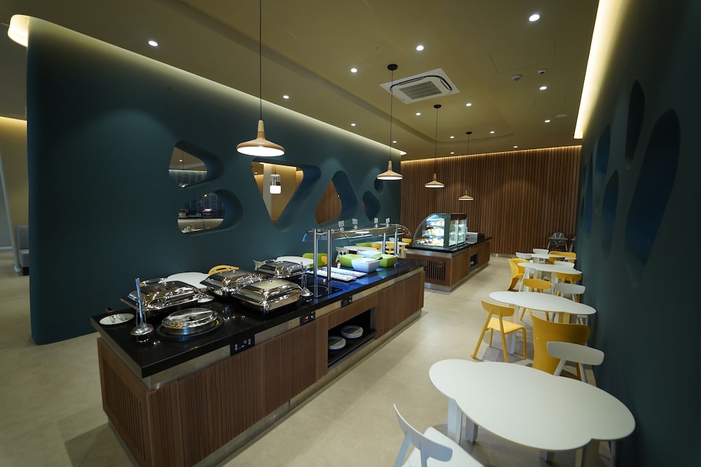 Wave Resort – Ultra All Inclusive — Restaurant in Pomorie, Burgas Region