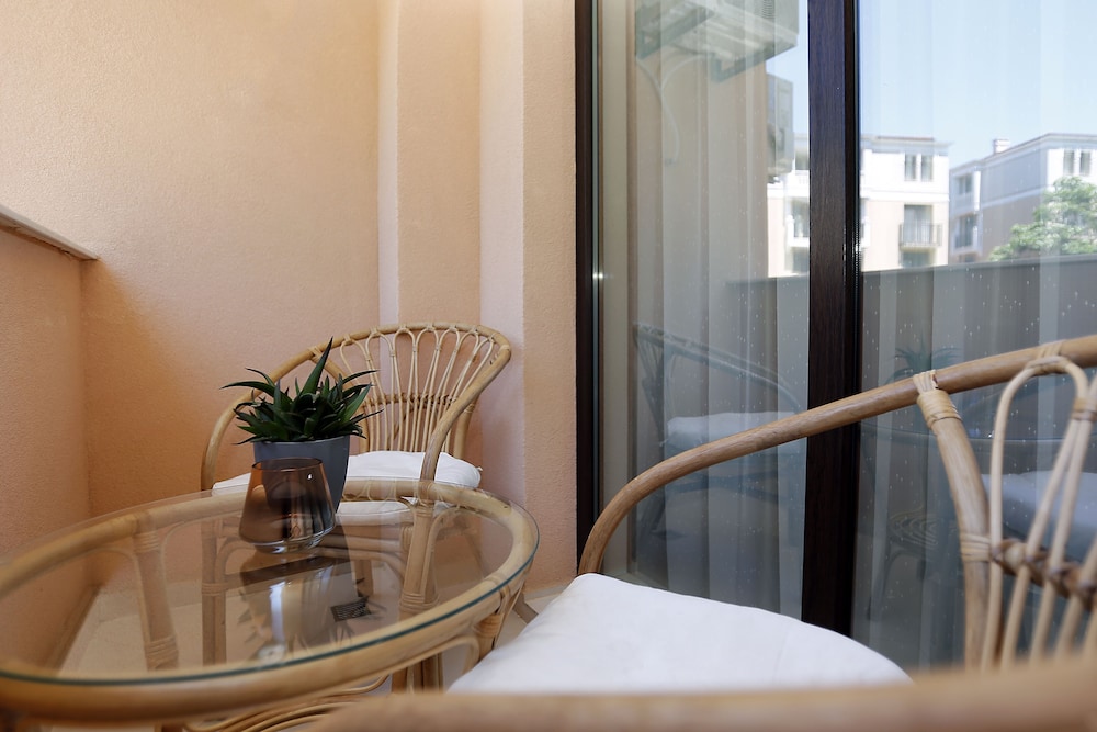 Green Life Beach Resort Sozopol — Hotel rooms in Sozopol, Burgas Region
