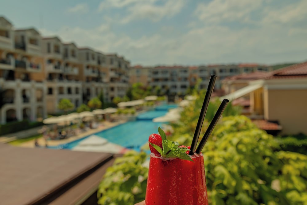 Green Life Beach Resort Sozopol — Swimming pool in Sozopol, Burgas Region