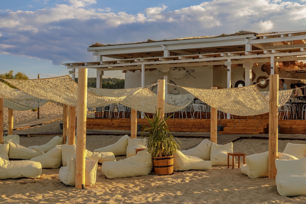 Green Life Beach Resort Sozopol — Restaurant & bars in Sozopol, Burgas Region