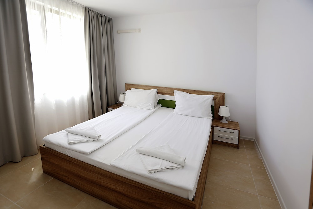 Green Life Beach Resort Sozopol — Hotel rooms in Sozopol, Burgas Region