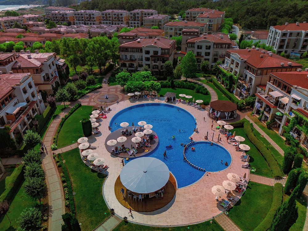Green Life Beach Resort Sozopol — Swimming pool in Sozopol, Burgas Region