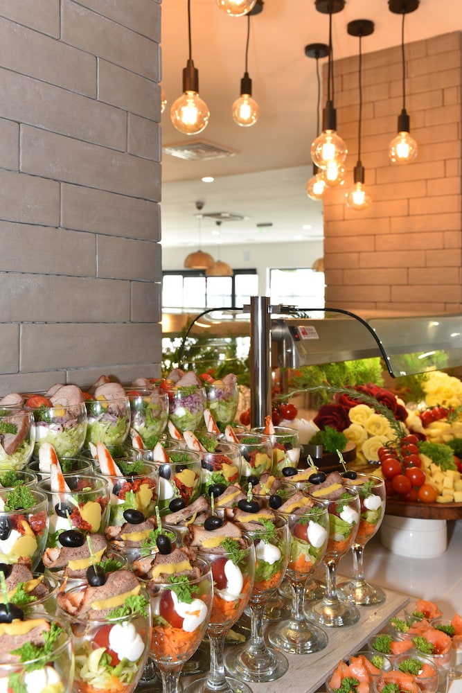 iHotel Sunny Beach — Restaurant & bars in Sunny Beach, Burgas Region
