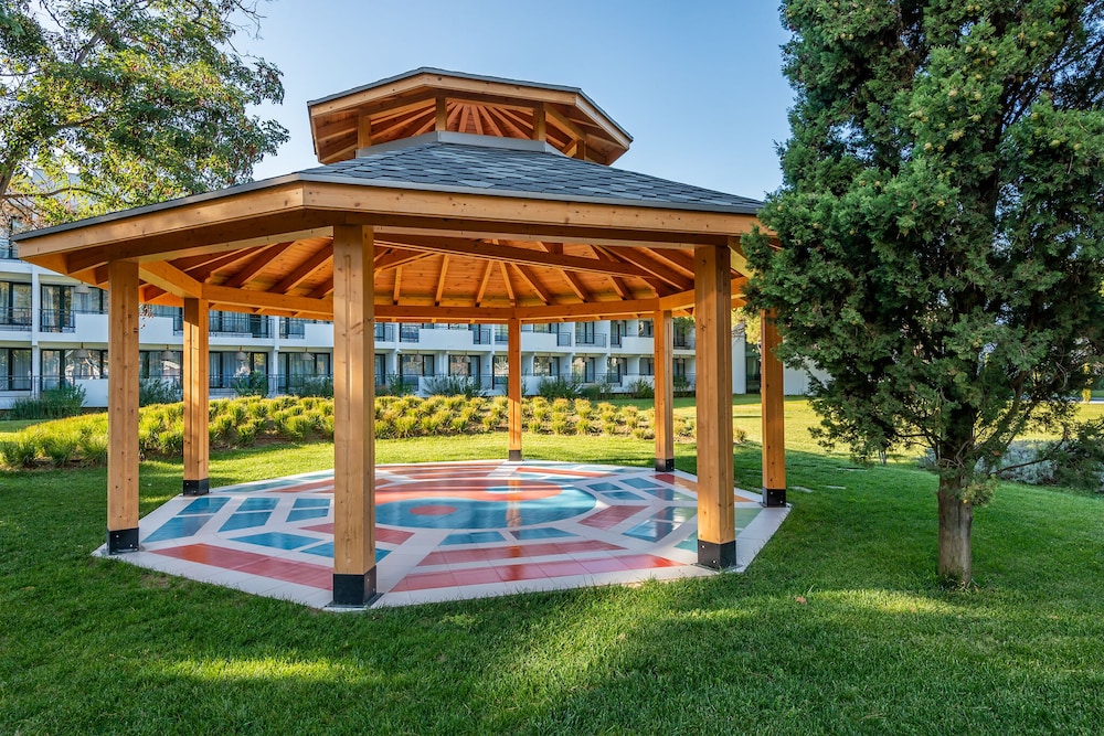 iHotel Sunny Beach — Hotel building in Sunny Beach, Burgas Region