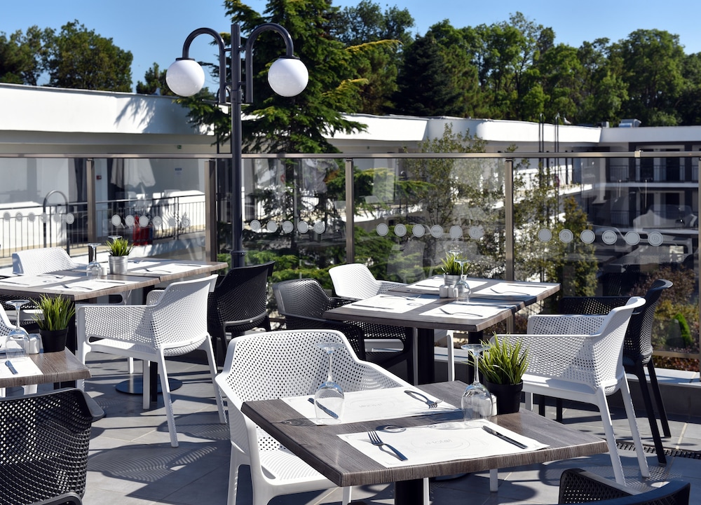 iHotel Sunny Beach — Restaurant & bars in Sunny Beach, Burgas Region