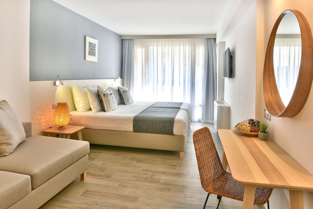 iHotel Sunny Beach — Hotel rooms in Sunny Beach, Burgas Region