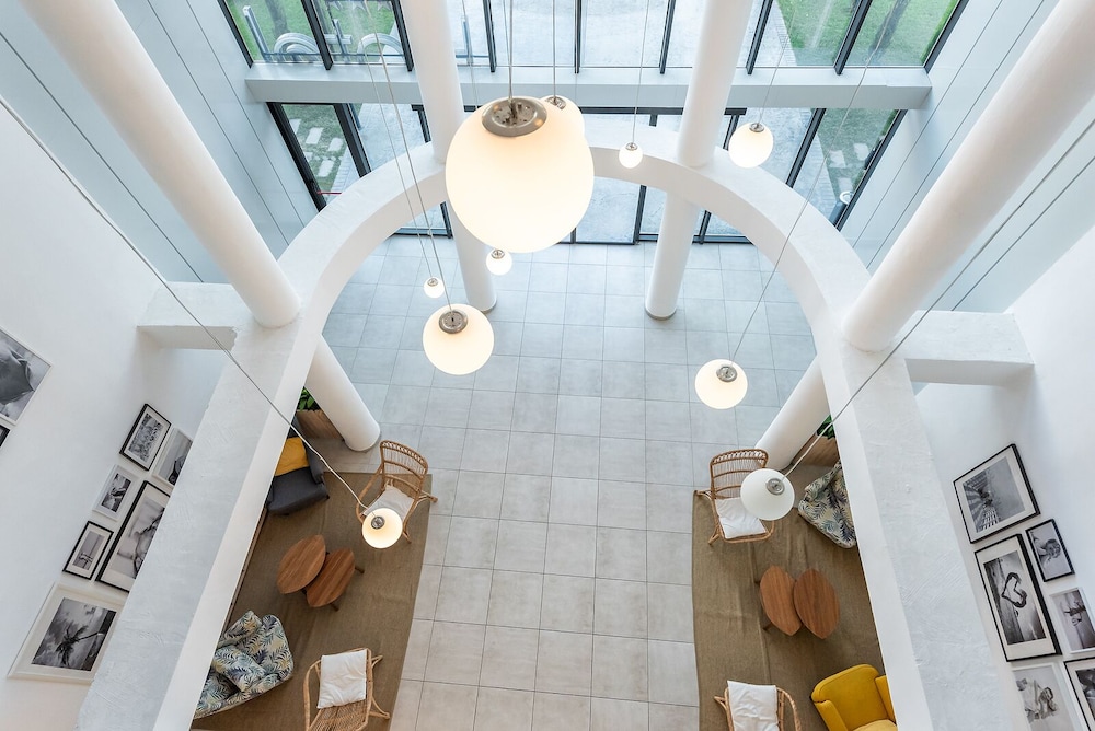 iHotel Sunny Beach — Hotel building in Sunny Beach, Burgas Region