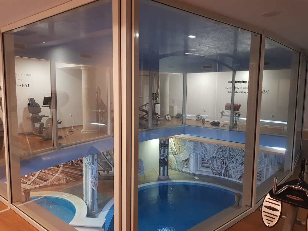 iHotel Sunny Beach — Swimming pool in Sunny Beach, Burgas Region