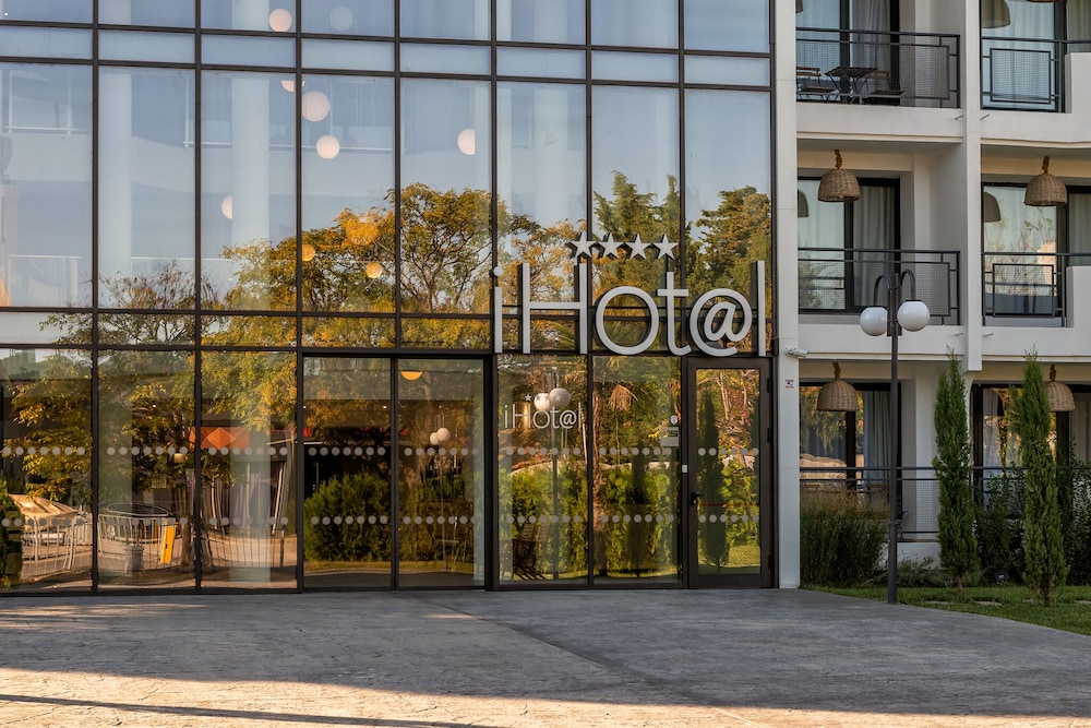 iHotel Sunny Beach — Hotel building in Sunny Beach, Burgas Region
