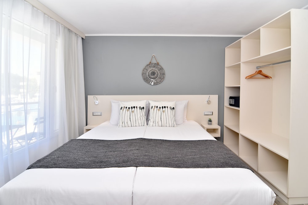 iHotel Sunny Beach — Hotel rooms in Sunny Beach, Burgas Region